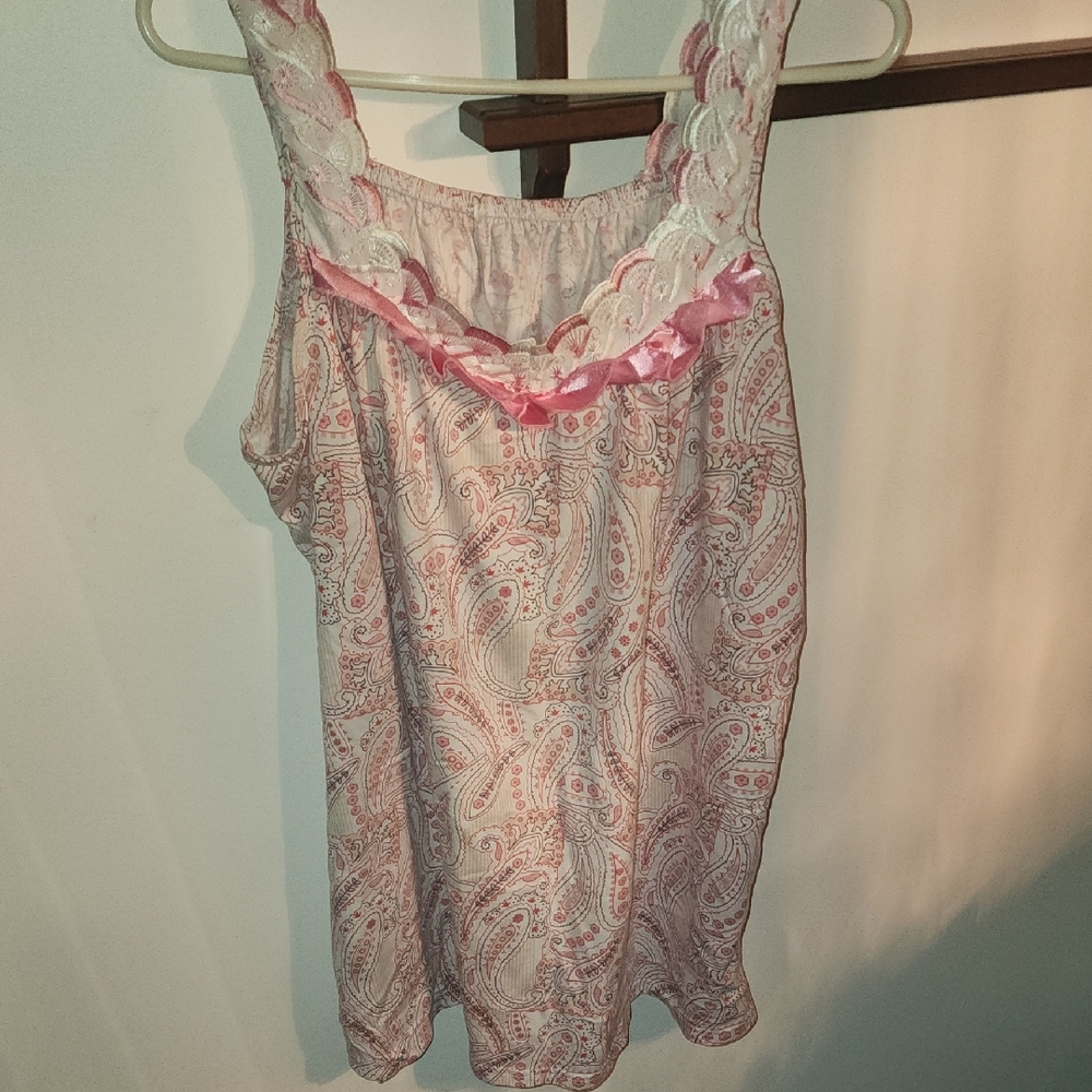 Pink Paisley Sleeveless Top And Bottom